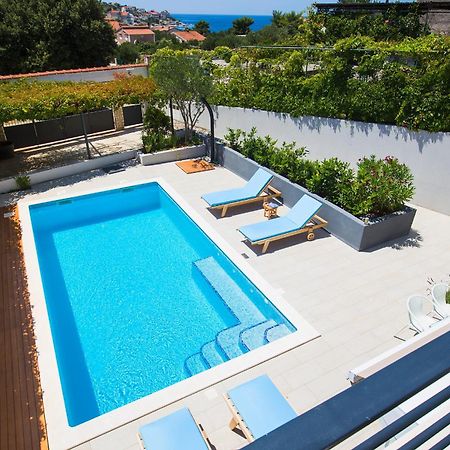 Holiday Home Vuko Севид Екстериор снимка