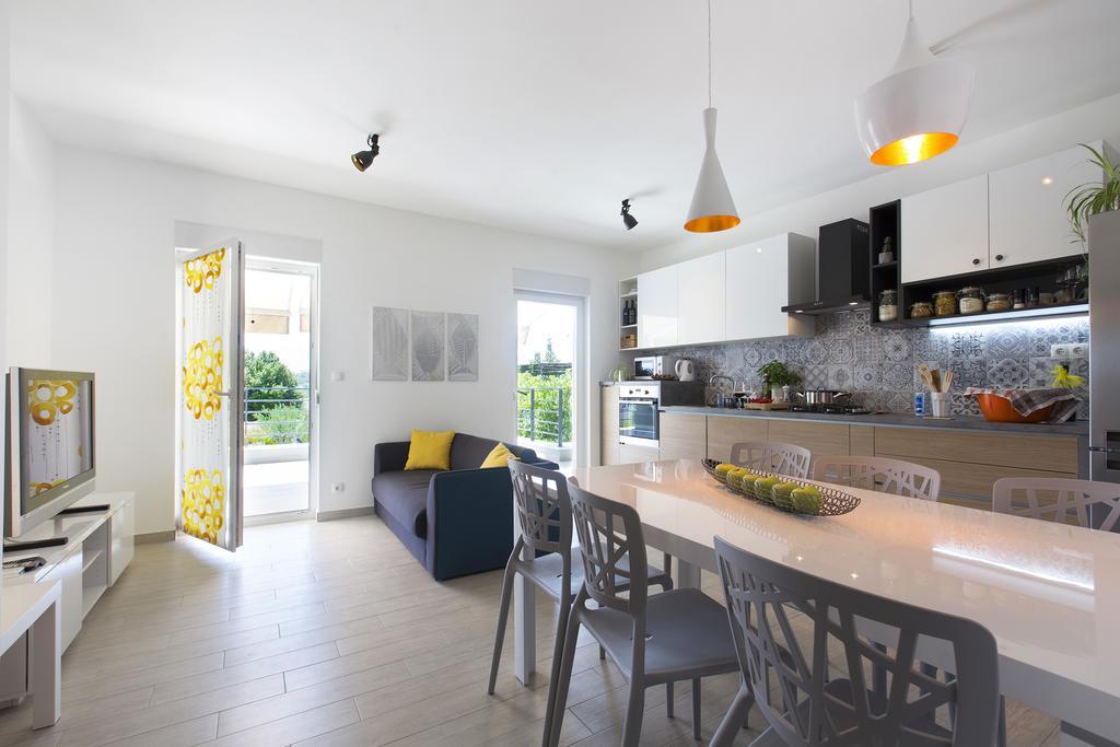 Holiday Home Vuko Севид Екстериор снимка