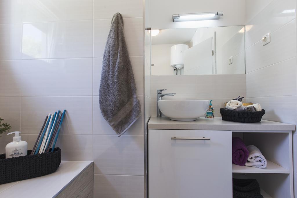 Holiday Home Vuko Севид Екстериор снимка