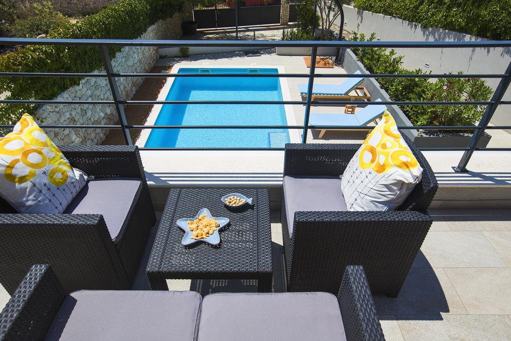 Holiday Home Vuko Севид Екстериор снимка
