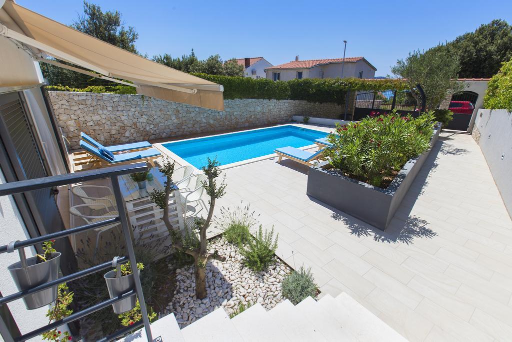 Holiday Home Vuko Севид Екстериор снимка