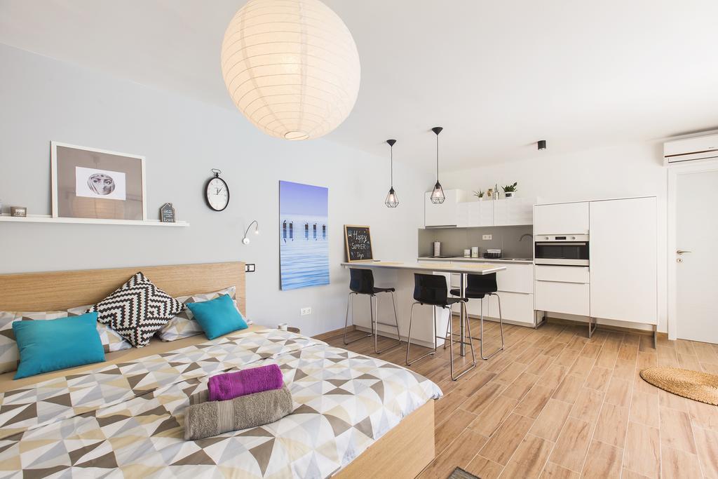 Holiday Home Vuko Севид Екстериор снимка