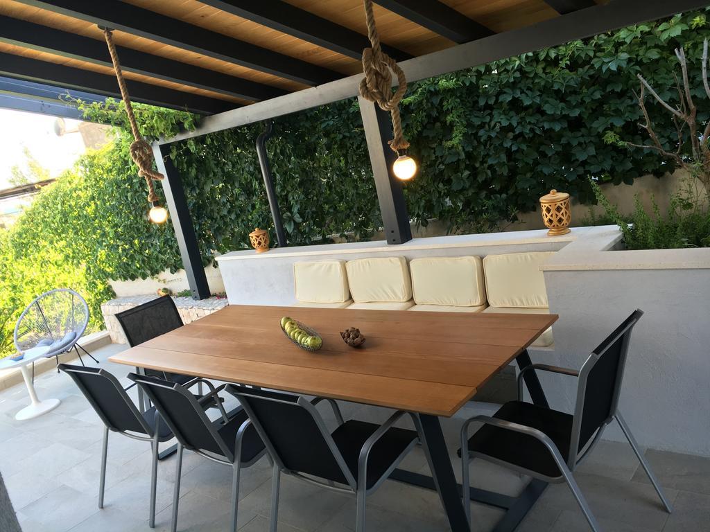 Holiday Home Vuko Севид Екстериор снимка